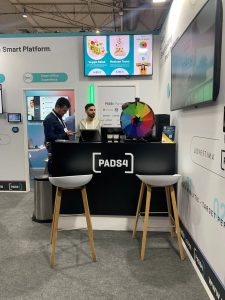 ise pads 4 stand